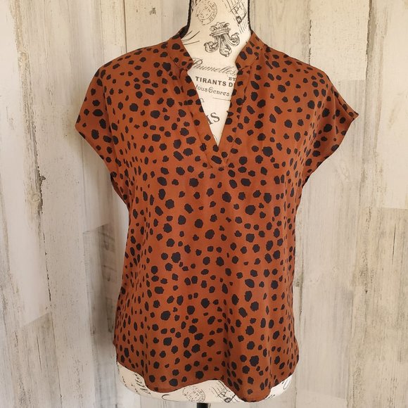 SHEIN Tops - SHEIN ANIMAL PRINT HIGH LOW HEM TOP